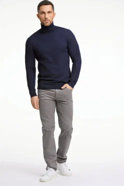 New 100% merino roll neck knit Strik