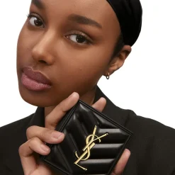 Yves Saint Laurent Ansigt><noscript><img width=