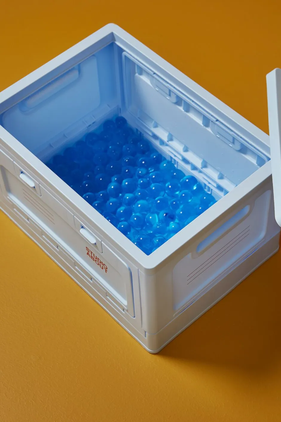 Box, Small-Studio About Outlet