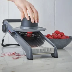 Chef's Mandolin 2. 0-OXO New