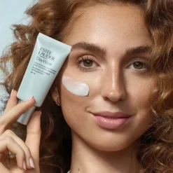 Clearance DayWear Sheer Tinted Moisturizer SPF 15 Ansigt