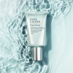 Hot DayWear Sheer Tinted Moisturizer SPF 15 Rejsestørrelser|Ansigt