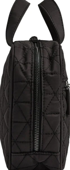 Discovermbg Toiletry Bag,Quilt-Markberg