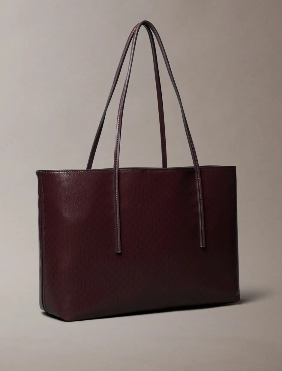 Dame Calvin Klein Skuldertasker>EMBLEM AOP TOTE W/ POUCH