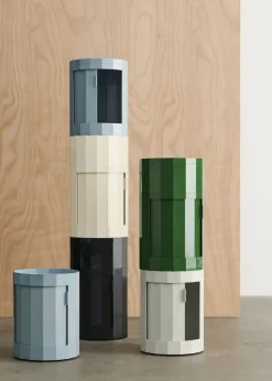 Hot Facet Cabinet incl. feet and castor Møbler