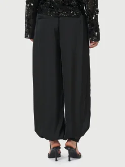 Dame Neo Noir Bukser>Fayla Drapy Satin Balloon Pants