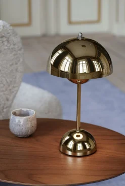 Flowerpot Portable Lamp VP9, Magnetic Charger-&Tradition Clearance