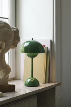 Clearance Flowerpot Portable Lamp VP9, Magnetic Charger Bordlamper|Trådløse Lamper