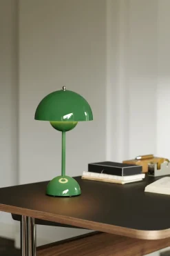 Clearance Flowerpot Portable Lamp VP9, Magnetic Charger Bordlamper|Trådløse Lamper