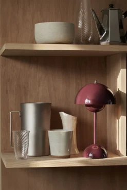 &Tradition Bordlamper|Trådløse Lamper>Flowerpot Portable Lamp VP9, Magnetic Charger