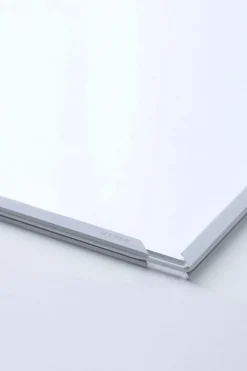 Outlet Frame, Brushed Aluminium, A4 Plakater & Rammer