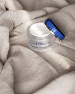 Fugtgivende dagcreme til alle hudtyper-Beauté Pacifique Sale