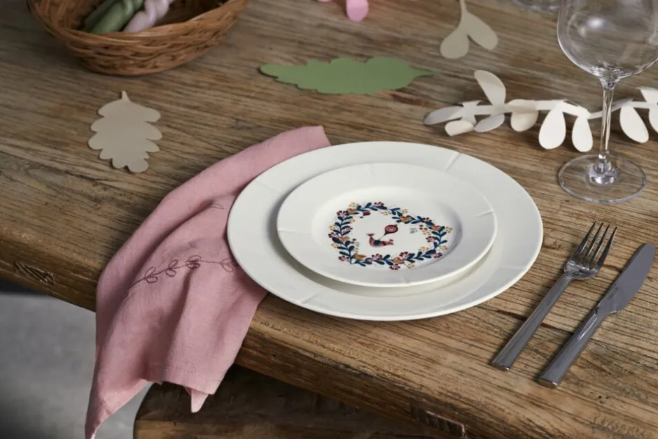 Lyngby Porcelæn Julestel|Julestel>GC Cottage Tallerken Ø19. 5 cm hvid m. deko