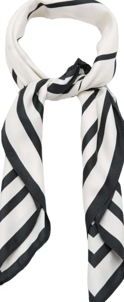 Geometric printed foulard-MANGO Best