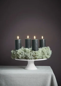 Giftbox w. spike, remote, LED pillar candle, Pine green, Smo-Uyuni