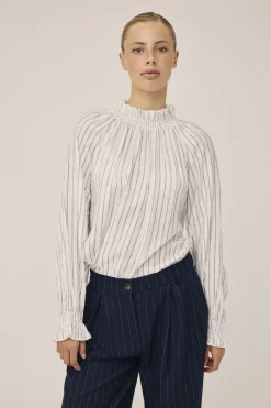 Dame Magasin du Nord Collection Bluser & Skjorter>Grady 3 Langærmede bluse med høj krave - LENZINGECOVERO