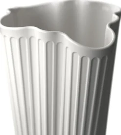 Sale Hammershøi Unfold Vase H16. 5 cm hvid Vaser & Urtepotteskjulere