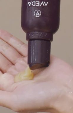 Aveda Rejsestørrelser><noscript><img width=