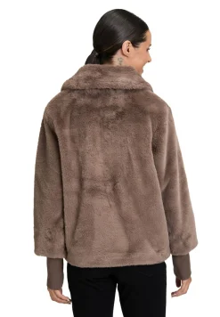 Dame Betty Barclay Jakker|Sport><noscript><img width=