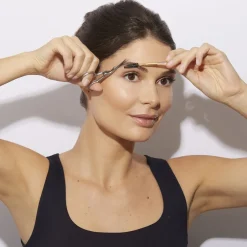 Øjenbrynssaks m. kam-Tweezerman Outlet