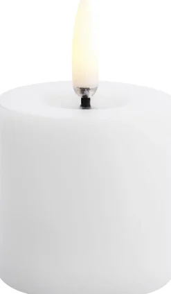 Uyuni Lys & Lysestager>LED pillar candle, Nordic white, Smooth, 5x4,5 cm
