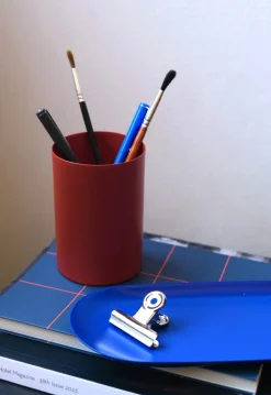 Hot LOLA Pen Cup - Red, 75 x 75 x 105 mm Kontorartikler