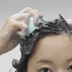 Sale Massagebørste til hovedbunden - Eksfoliering og massage Hårbørster & Kamme