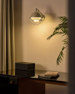 Gubi Væglamper>Multi-Lite Wall Lamp, EU Base: Brass, Shade: Brass Shiny