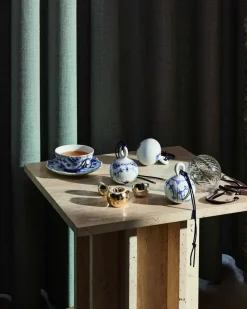 Best Musselmalet Halvblonde julekugle, 9,5 cm. Juletræspynt