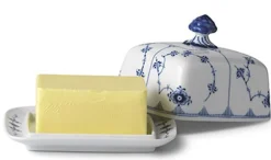 Royal Copenhagen Opbevaring>MUSSELMALET RIFLET SMØRSKÅL