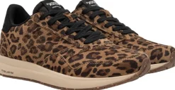 Nicoline Leo-Woden Hot