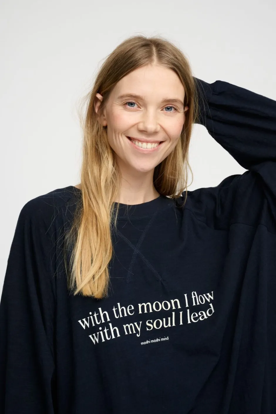Dame moshi moshi mind Sweatshirts & Sweatpants>november sweat