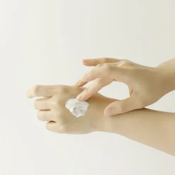 Relief Sun: Rice + Probiotics SPF50+ Solpleje