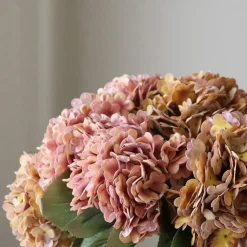 Seasonal Hydrangea Bouquet-Botané Hot