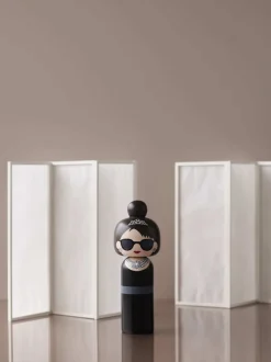 Sketch. inc - Kokeshi | Audrey, H17 cm 1:1 Figurer & Skulpturer