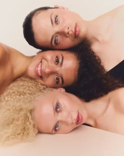 Hot SKIN TINT MOISTURISER SPF15 Ansigt|Solpleje