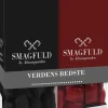Smagfuld Gavepakning - VERDENS BEDSTE (sort/rød)-SMAGFULD by Almuegaarden Hot