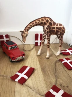 Stor flagranke med Dannebrogsflag-Langkilde & Søn Outlet