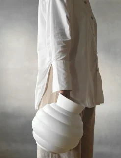 Hot Tortus Archie vase No3 white Vaser & Urtepotteskjulere