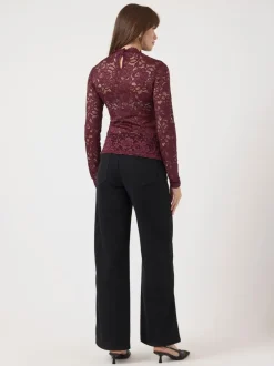 Dame YAS T-Shirts & Toppe><noscript><img width=